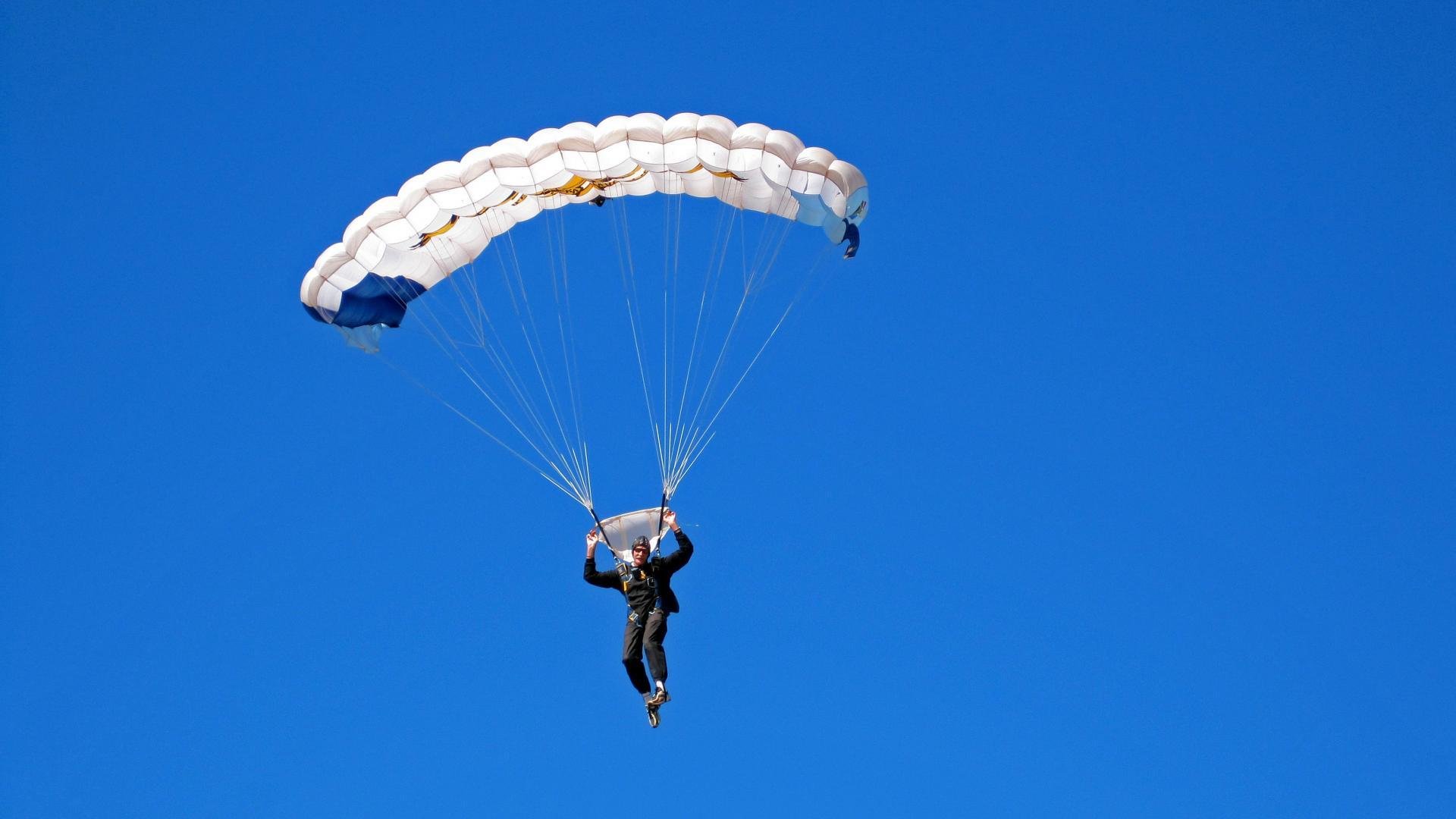 刺激！11场分差都为两位数！最大分差高达40分，一队已提前出局，足球场上最大分差